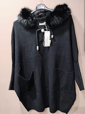 Sweter z Kapturem