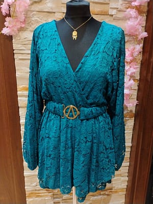 Kombinezon z koronki