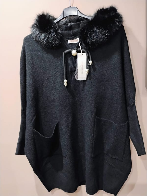 Sweter z Kapturem