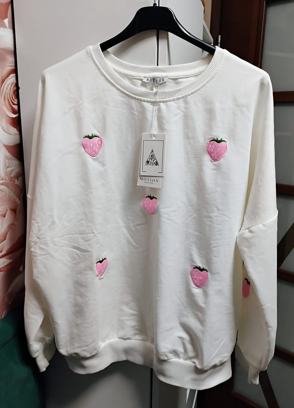 Bluza w truskawki